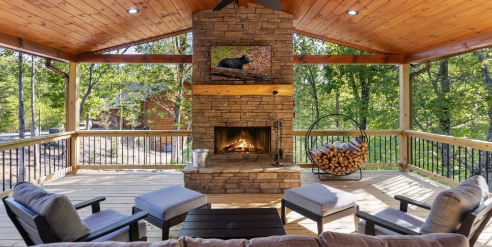 Blue Ridge - Whiskey & Woods - Exterior