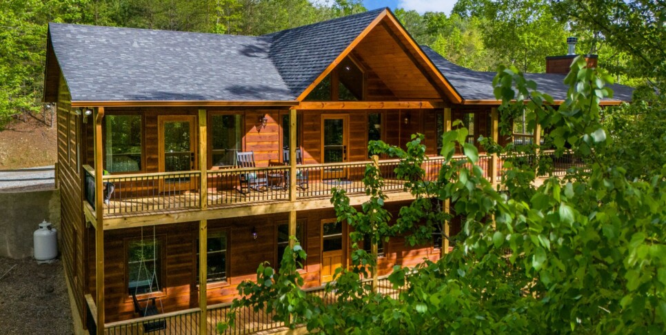 Blue Ridge - Whiskey & Woods - Exterior