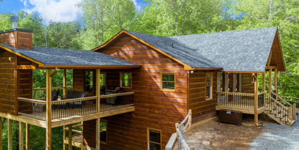 Blue Ridge - Whiskey & Woods - Exterior