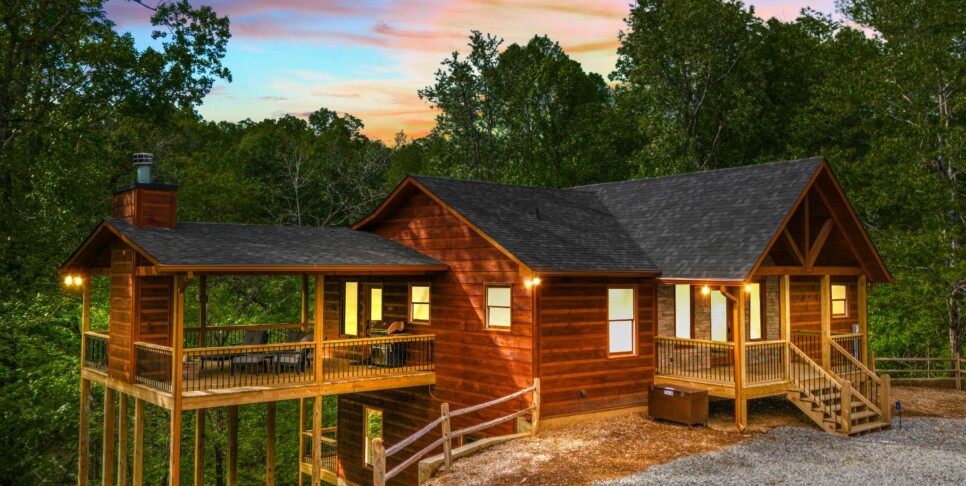 Blue Ridge - Whiskey & Woods - Exterior