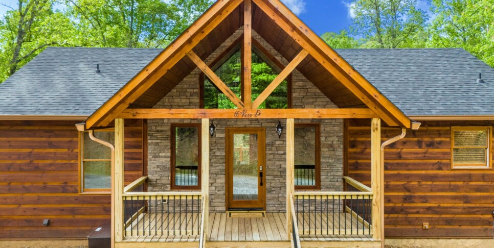 Blue Ridge - Whiskey & Woods - Exterior