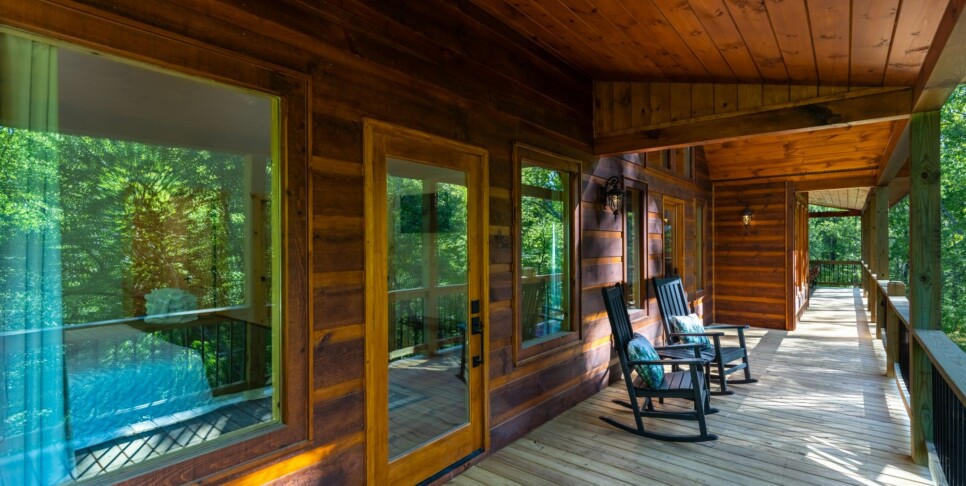Blue Ridge - Whiskey & Woods - Exterior