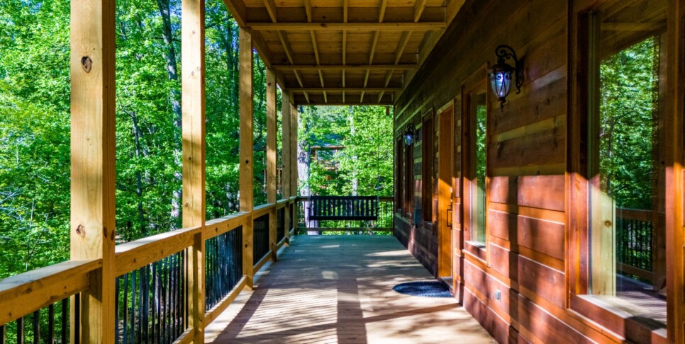 Blue Ridge - Whiskey & Woods - Exterior