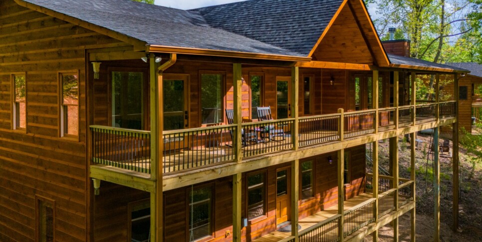 Blue Ridge - Whiskey & Woods - Exterior