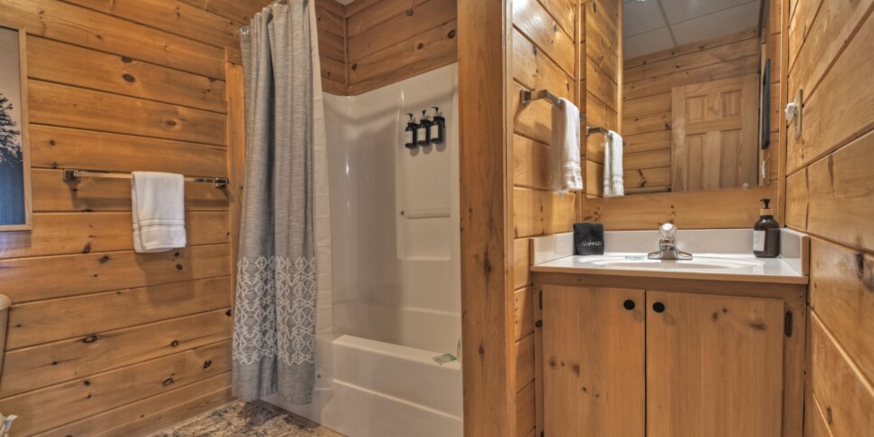 Blue Ridge - Summit Escape - Bathroom
