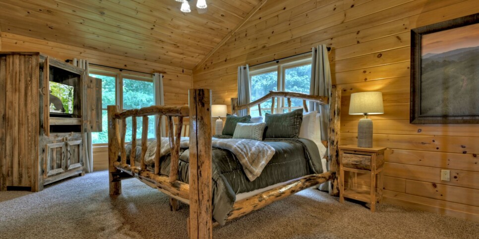 Blue Ridge - Summit Escape - Bedroom