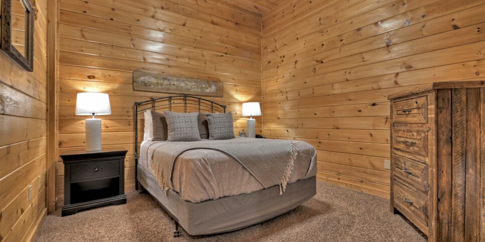 Blue Ridge - Summit Escape - Bedroom