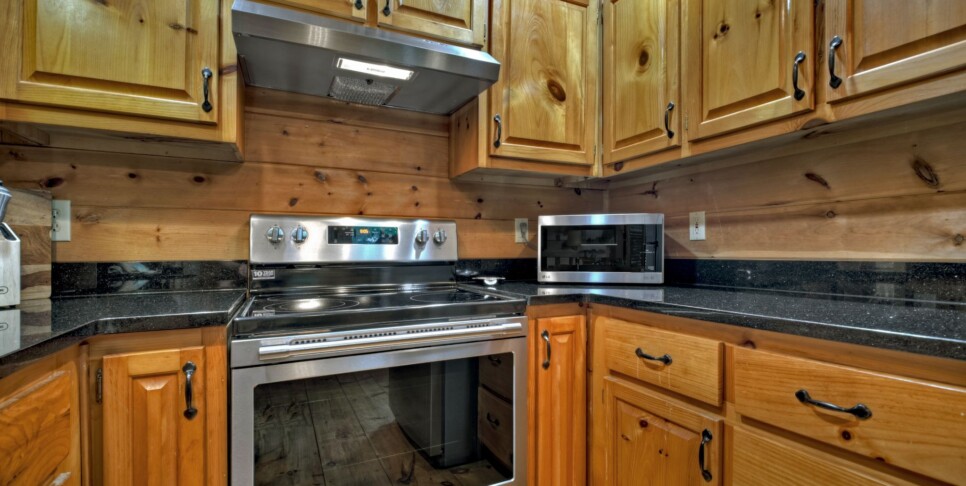 Cherry Log - Cherry Creek Retreat - Kitchen