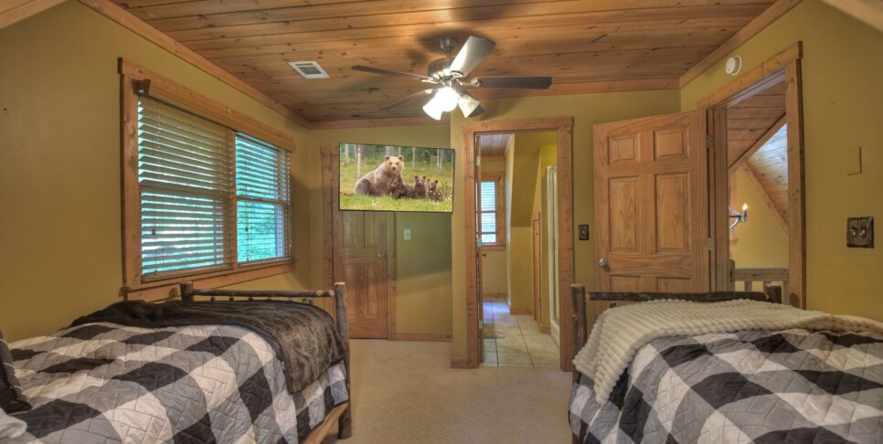 Ellijay - Streams and Daydreams - Bedroom