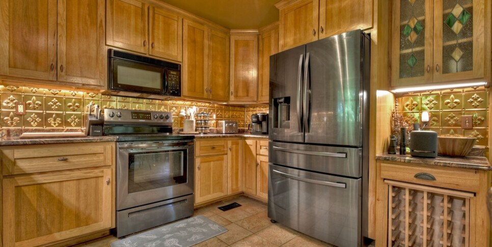 Ellijay - Streams and Daydreams - Kitchen