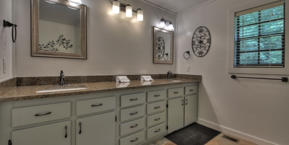 Blue Ridge - Aska River House - Bathroom