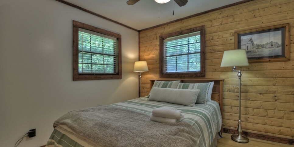Blue Ridge - Aska River House - Bedroom