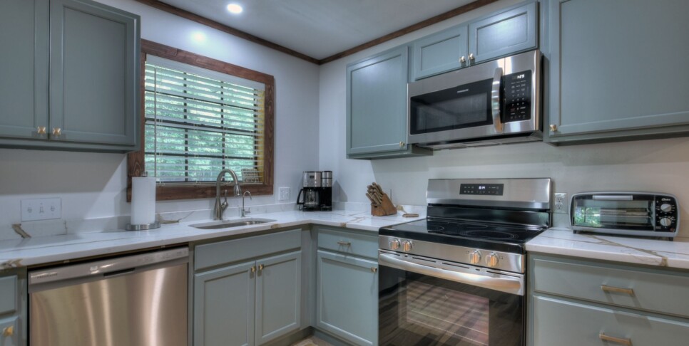 Blue Ridge - Aska River House - Kitchen