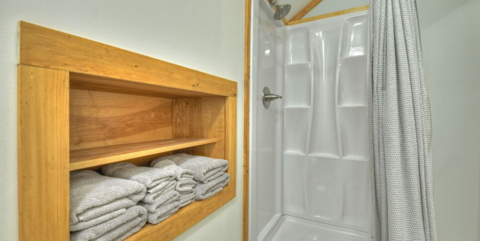 Blue Ridge - Snowbird Sanctuary - Bathroom