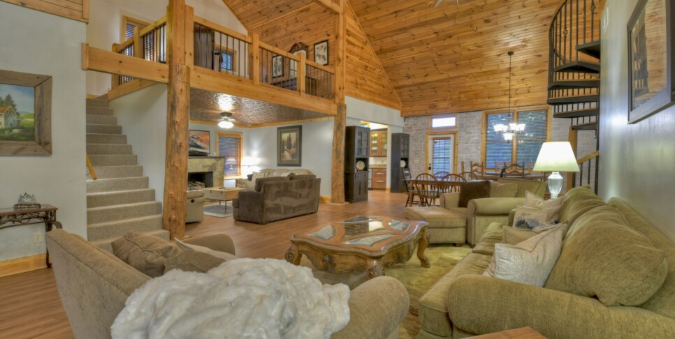 Blue Ridge - Snowbird Sanctuary - Living Room