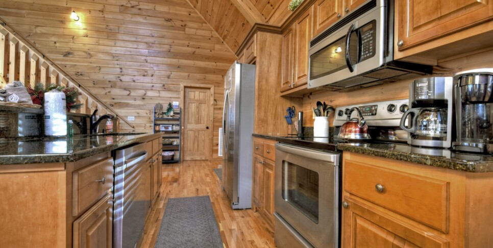 Cherry Log Cabin - Moonlight Mountain Cabin - Kitchen