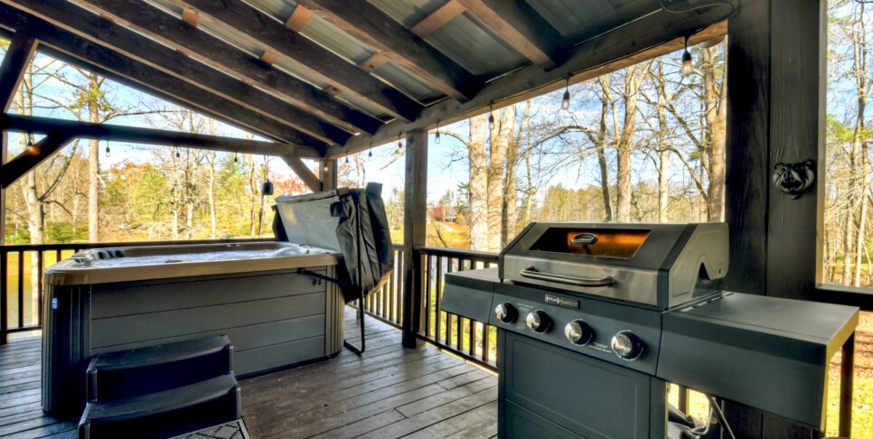 Blairsville Cabin - Moon Tower Cabin - Exterior