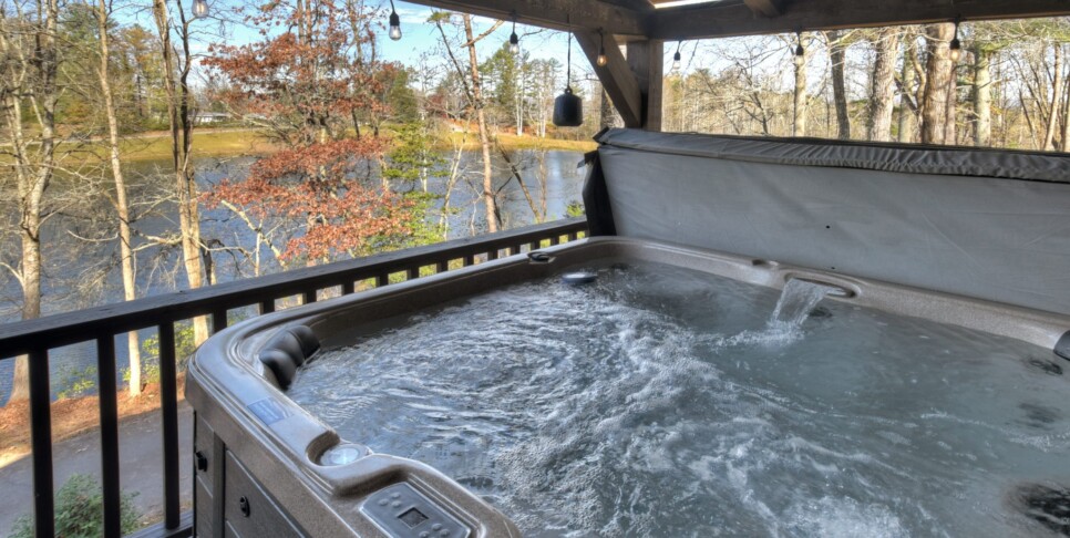 Blairsville Cabin - Moon Tower Cabin - Exterior