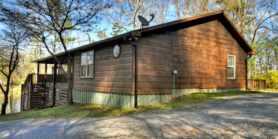 Blairsville Cabin - Moon Tower Cabin - Exterior
