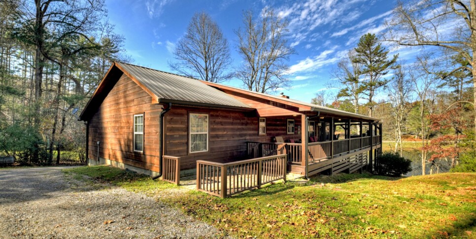 Blairsville Cabin - Moon Tower Cabin - Exterior