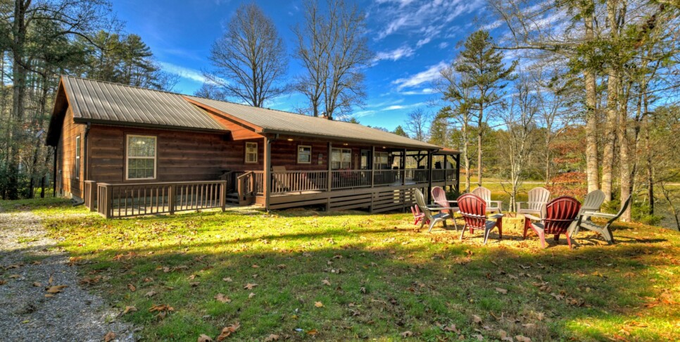Blairsville Cabin - Moon Tower Cabin - Exterior