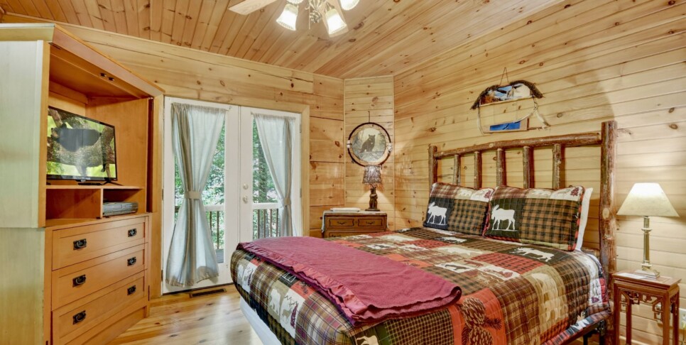 Blue Ridge Cabin - Our Favorite Place - Bedroom