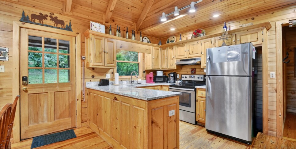 Blue Ridge Cabin - Our Favorite Place - Kitchen