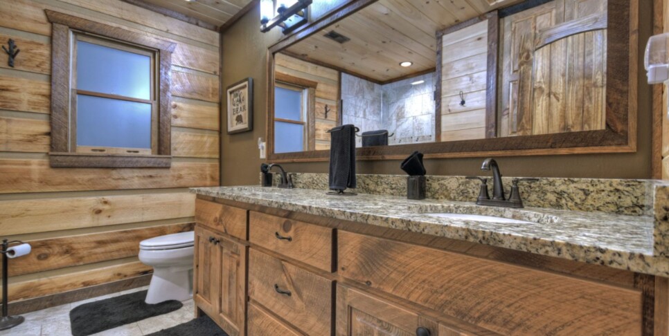 Cherry Log Cabin - The Lost Shepherd - Bathroom