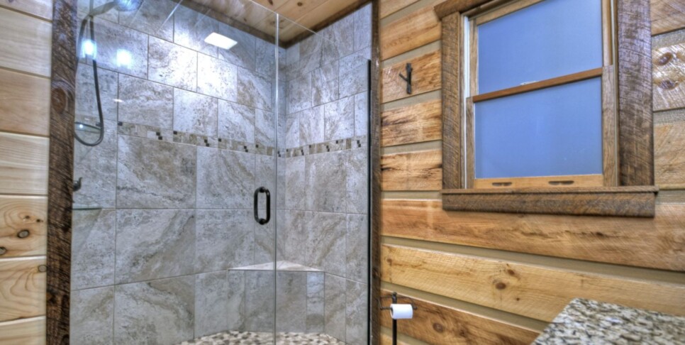 Cherry Log Cabin - The Lost Shepherd - Bathroom