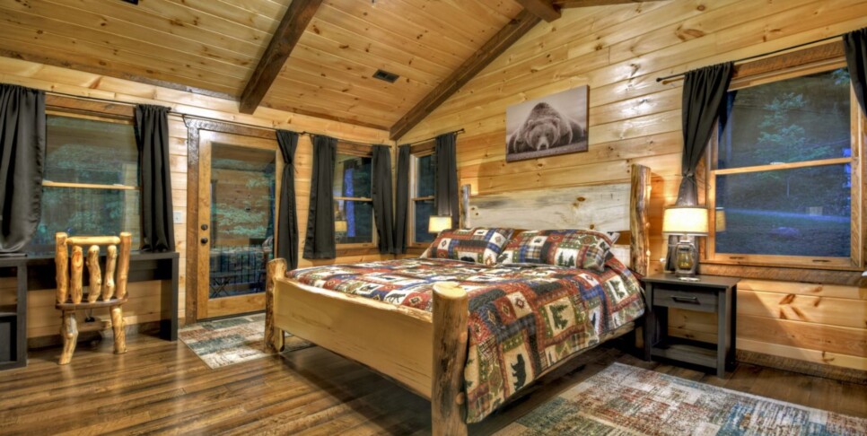 Cherry Log Cabin - The Lost Shepherd - Bedroom