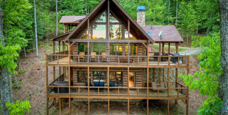 Cherry Log Cabin - The Lost Shepherd - Exterior