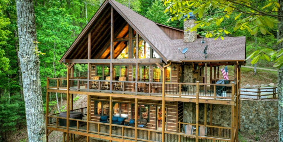 Cherry Log Cabin - The Lost Shepherd - Exterior