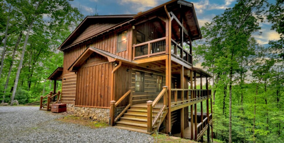 Cherry Log Cabin - The Lost Shepherd - Exterior
