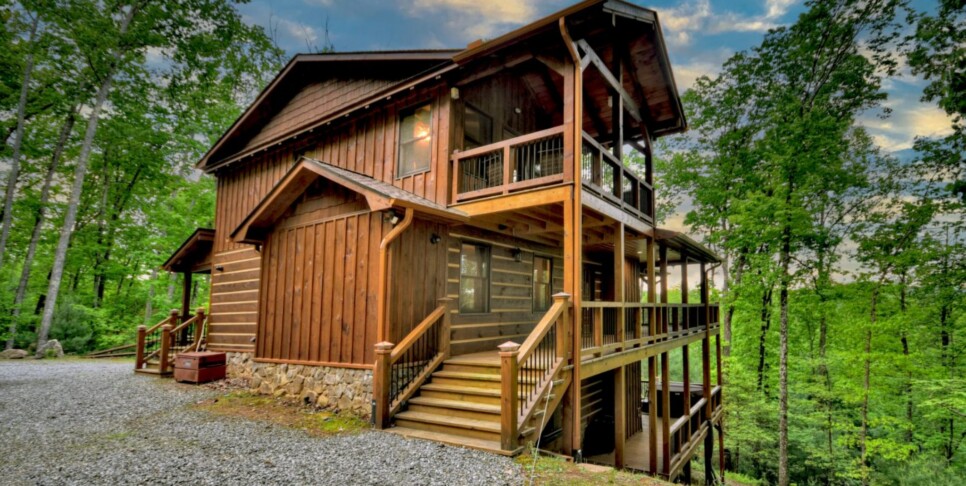 Cherry Log Cabin - The Lost Shepherd - Exterior