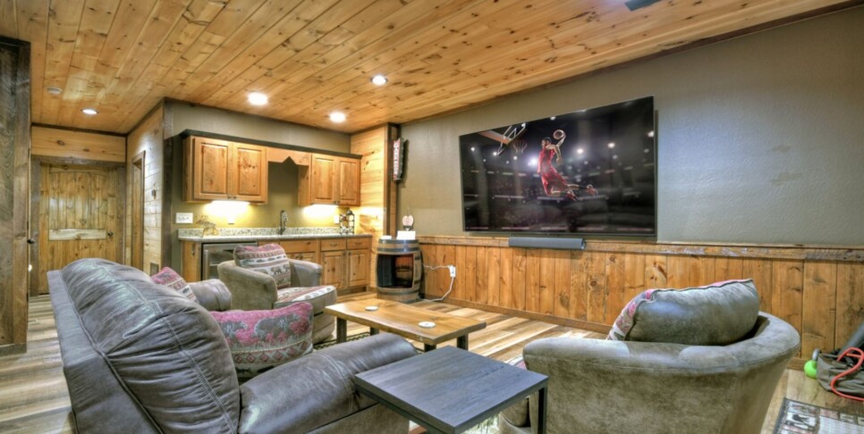 Cherry Log Cabin - The Lost Shepherd - Living Room