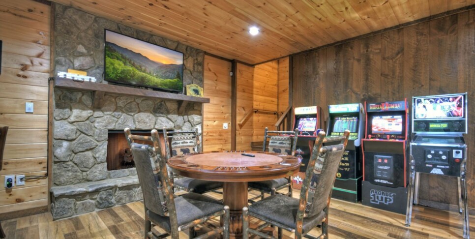 Cherry Log Cabin - The Lost Shepherd - Living Room