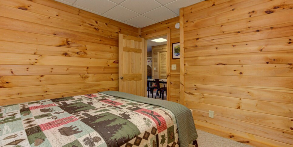Blue Ridge - Family Time Cabin - Bedroom