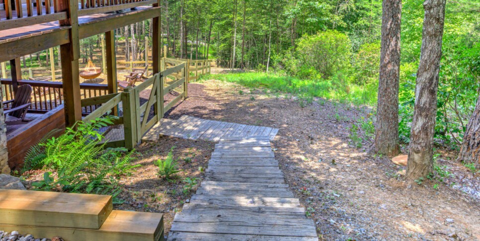 Blue Ridge - Family Time Cabin - Exterior