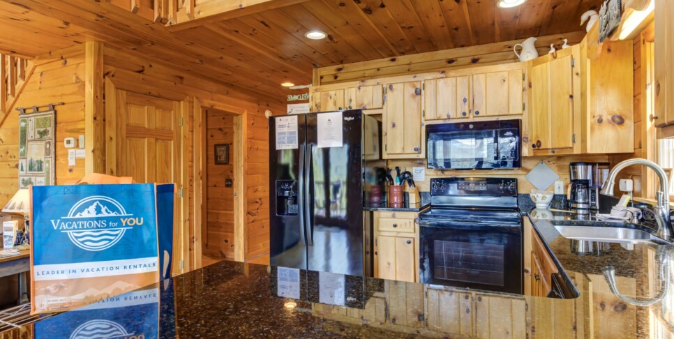 Blue Ridge Cabin - Sunrise Splendor - Kitchen