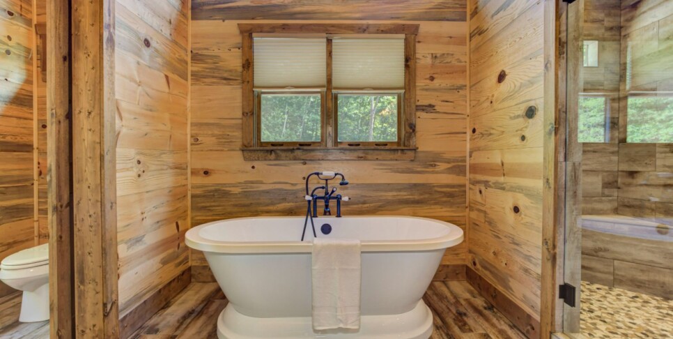 Blue Ridge - Little Creek Cabin - Bathroom
