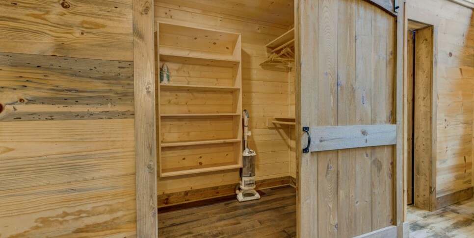 Blue Ridge - Little Creek Cabin - Bathroom