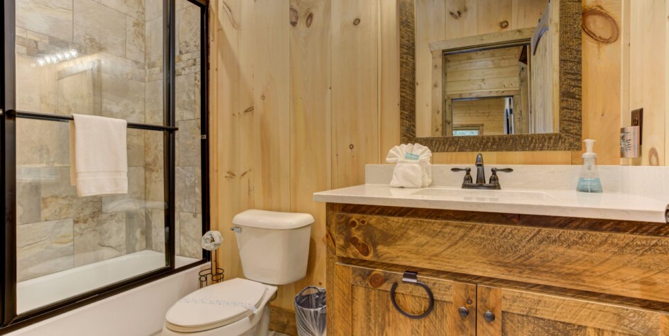 Blue Ridge - Little Creek Cabin - Bathroom