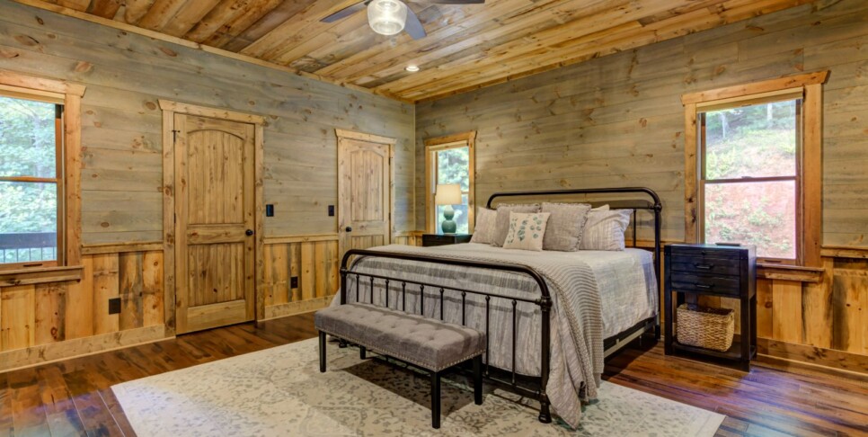 Blue Ridge - Little Creek Cabin - Bedroom