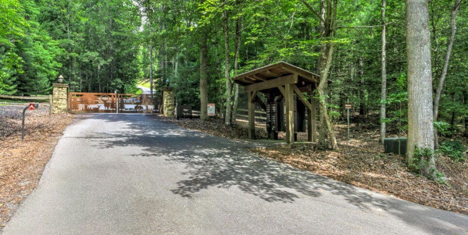 Blue Ridge - Little Creek Cabin - Exterior