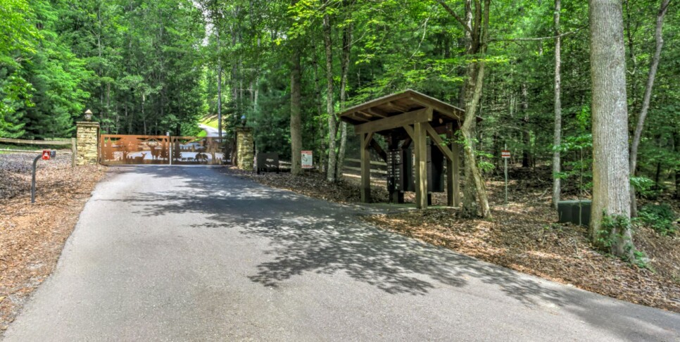 Blue Ridge - Little Creek Cabin - Exterior