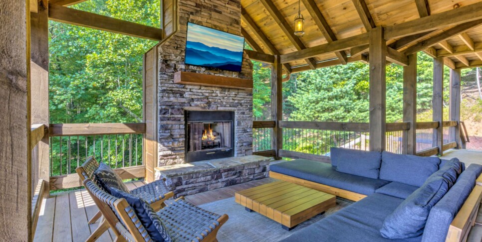 Blue Ridge - Little Creek Cabin - Exterior