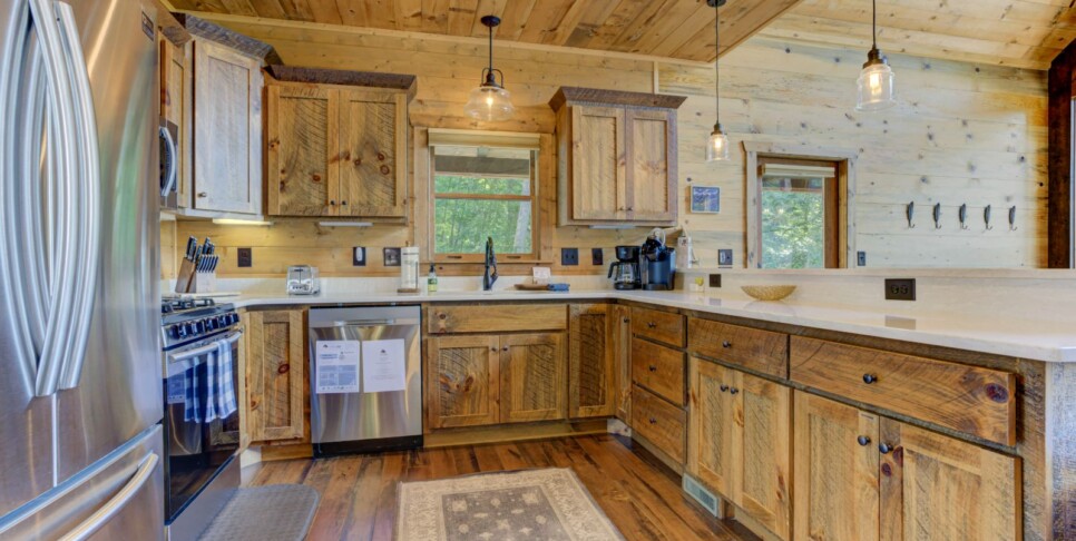 Blue Ridge - Little Creek Cabin - Kitchen