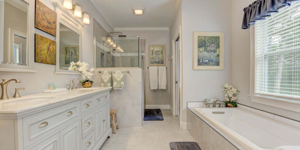 Jasper-The Winchester House-Bathroom