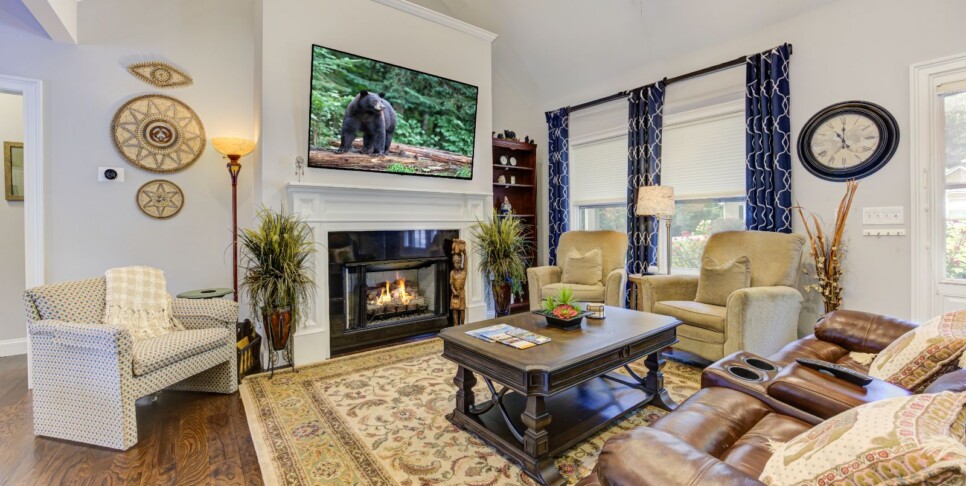 Jasper-The Winchester House-Living Room