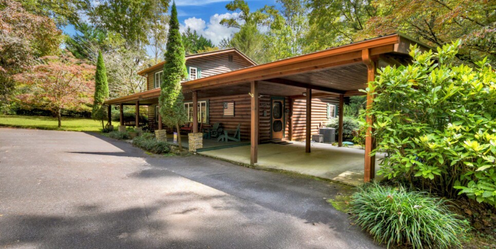 blue-ridge-cabin-rentals-cowboy-cabin-exterior